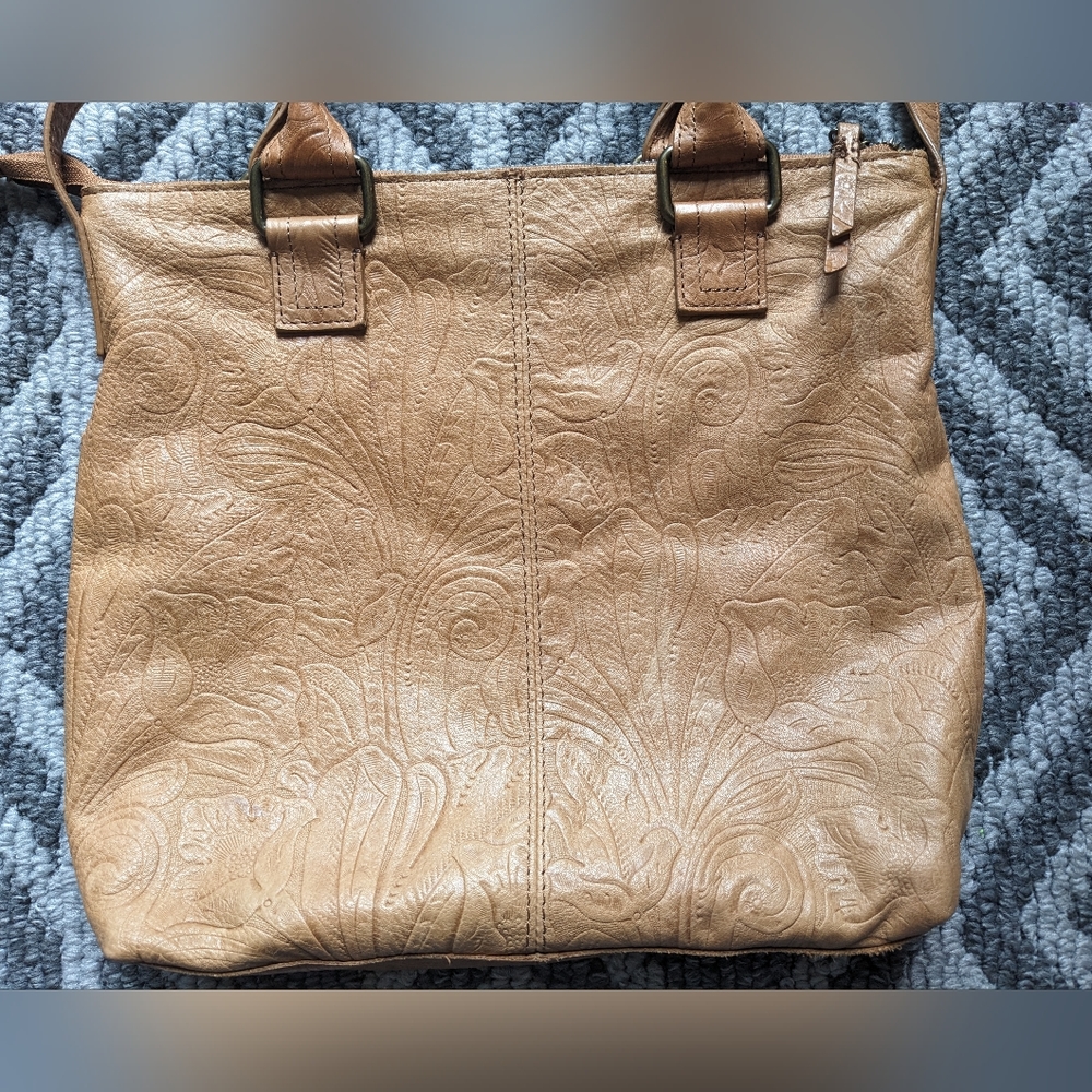 American Leather Crossbody Handbag - Picture 4 of 8